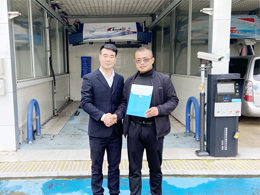 选择bevitor伟德不会错，甘肃省兰州市脱总来厂订购一台镭豹360锐意型全自动洗车机