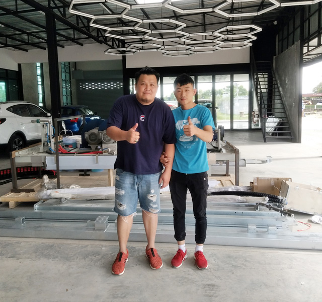 bevitor伟德安装工程师抵达泰国，镭豹360卓越型洗车机在泰国美索的安装工作正式开始