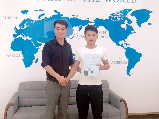 bevitor伟德品质经久耐用，江西省景德镇市“古城汽车服务中心”订购一台镭豹360极速型洗护一体机