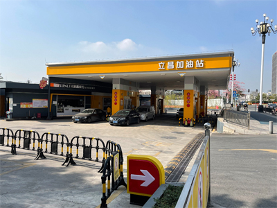 老客户的信赖，广东省清远市佰加乐加油站再订三台镭鹰X1全自动洗车机