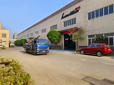 发货现场，LEISUWASH S90旗舰型洗车机发往河南省洛阳市