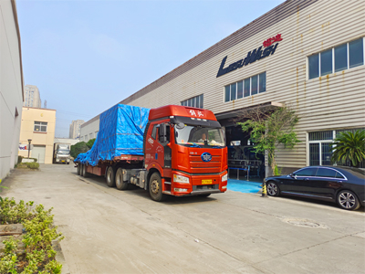 海外发货现场，六台LEISUWASH S90旗舰型高压无接触洗车机发往俄罗斯雅罗斯拉夫尔