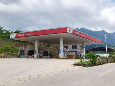 LEISUWASH S90旗舰型洗车机在广西省百色市田林县中国石化加油站安装完成交付使用